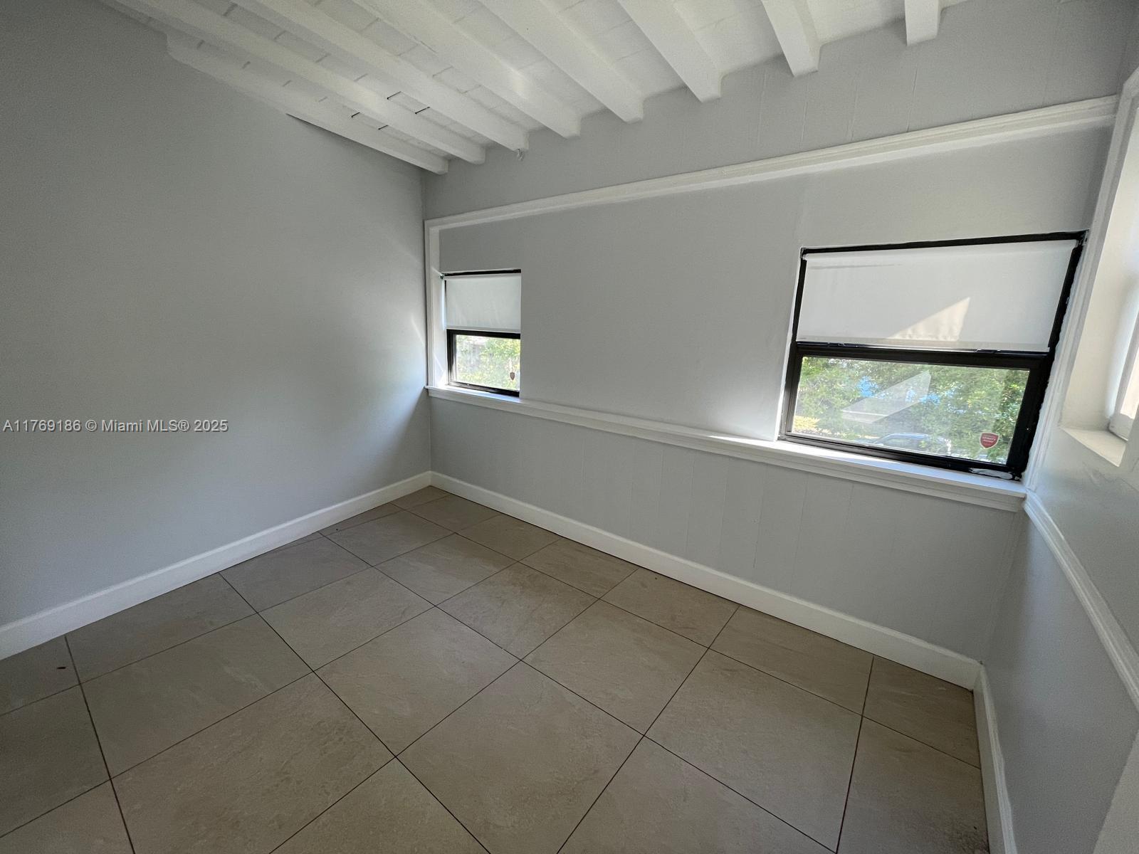 NORTH PALM BCH 3 - Residential Lease