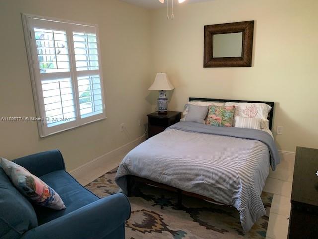 VILLAS ON THE GREEN CONDO - Residential Lease
