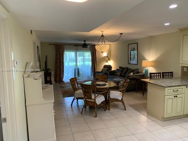 VILLAS ON THE GREEN CONDO - Residential Lease