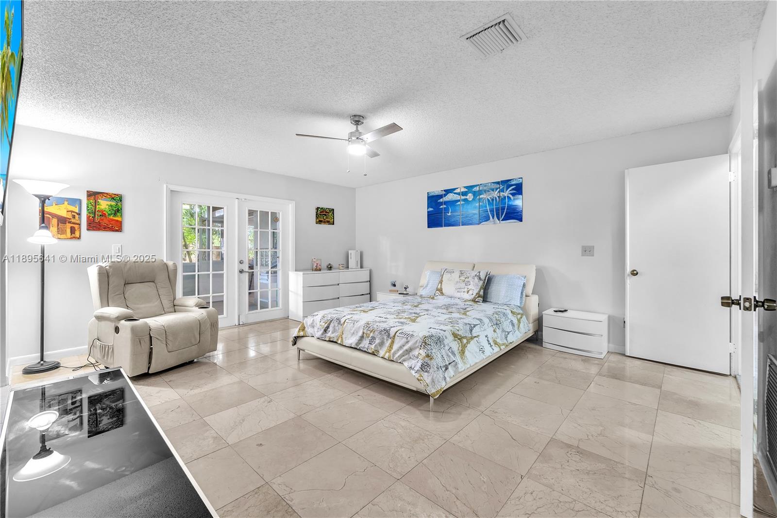 HOMES OF LAKE MIRAMAR - Residential