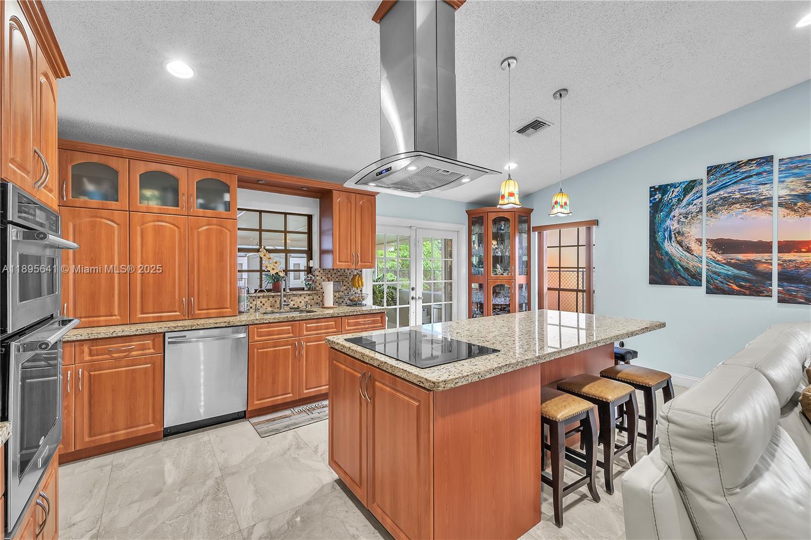 HOMES OF LAKE MIRAMAR - Residential
