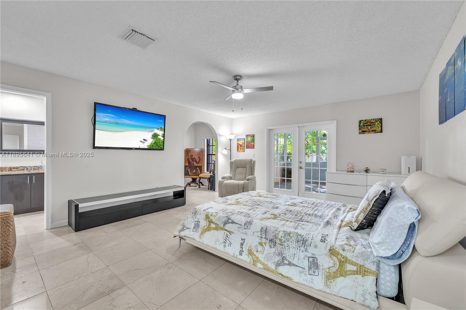 HOMES OF LAKE MIRAMAR - Residential
