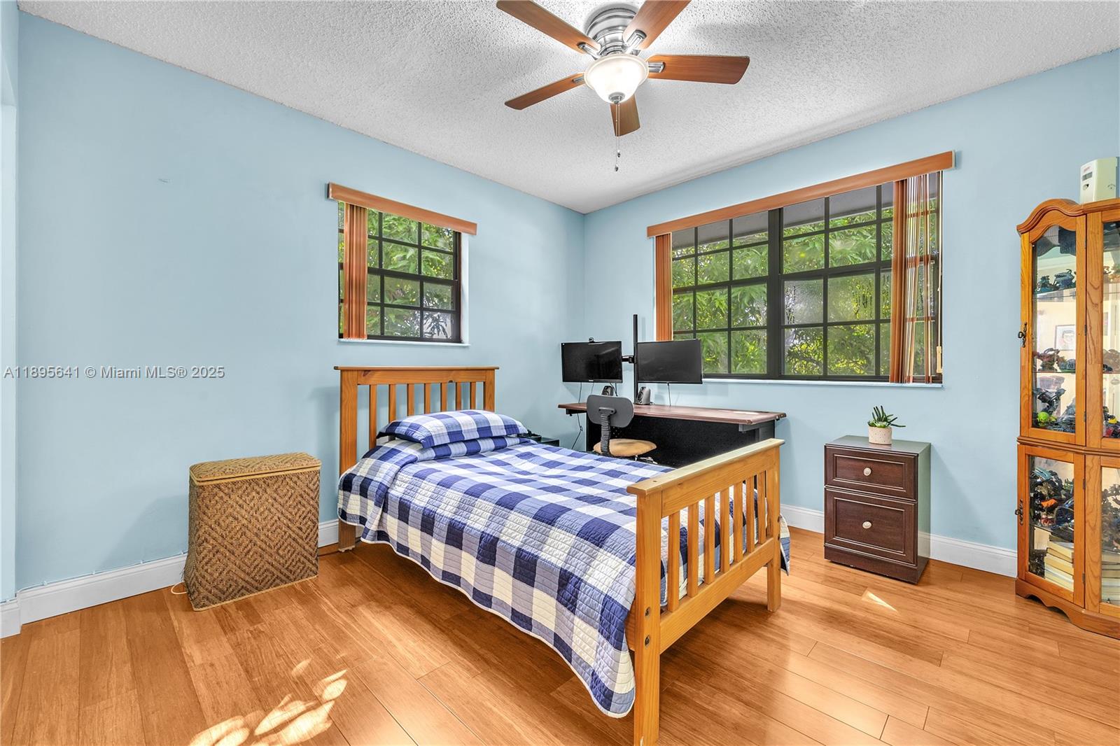 HOMES OF LAKE MIRAMAR - Residential