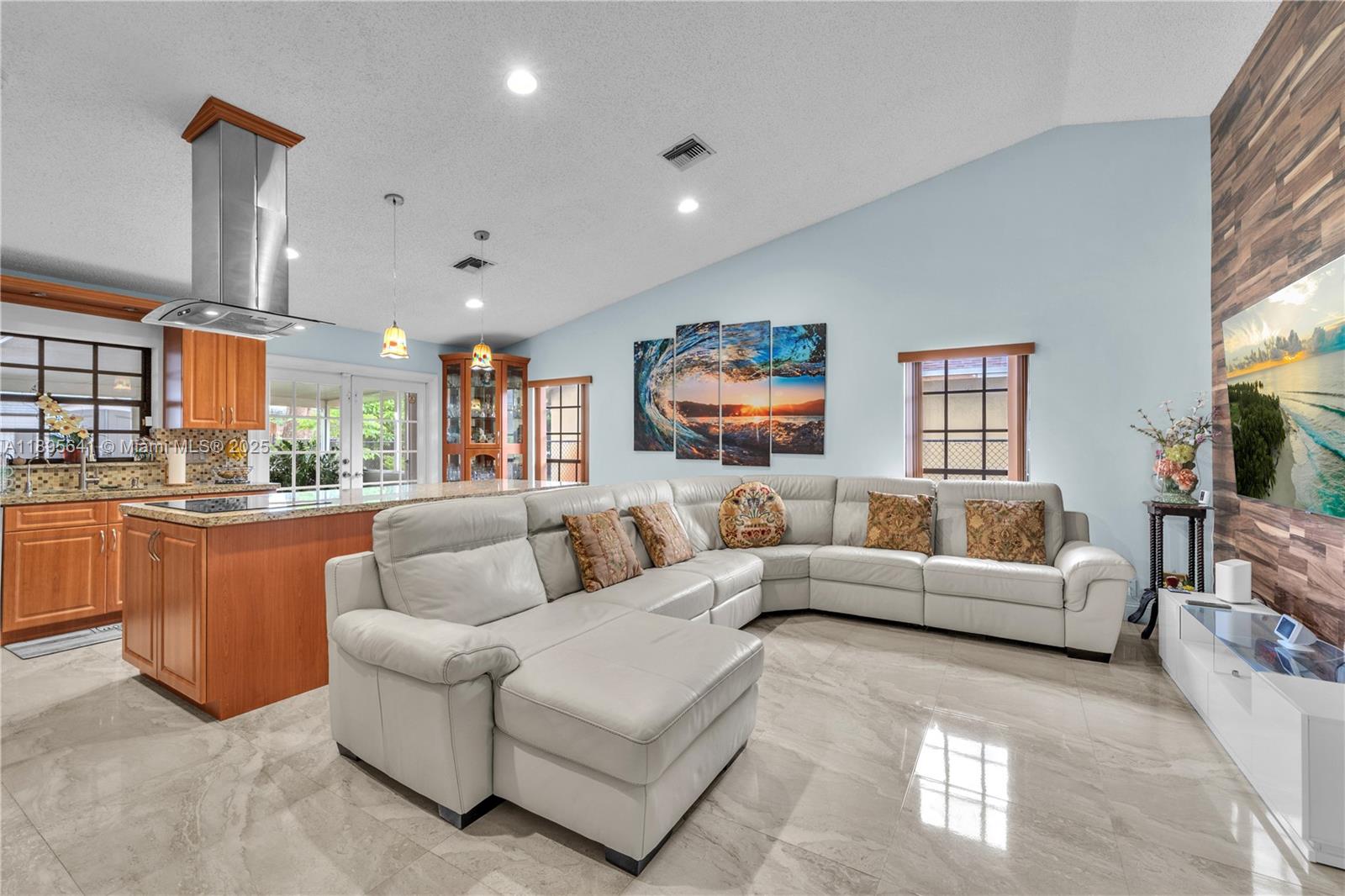 HOMES OF LAKE MIRAMAR - Residential