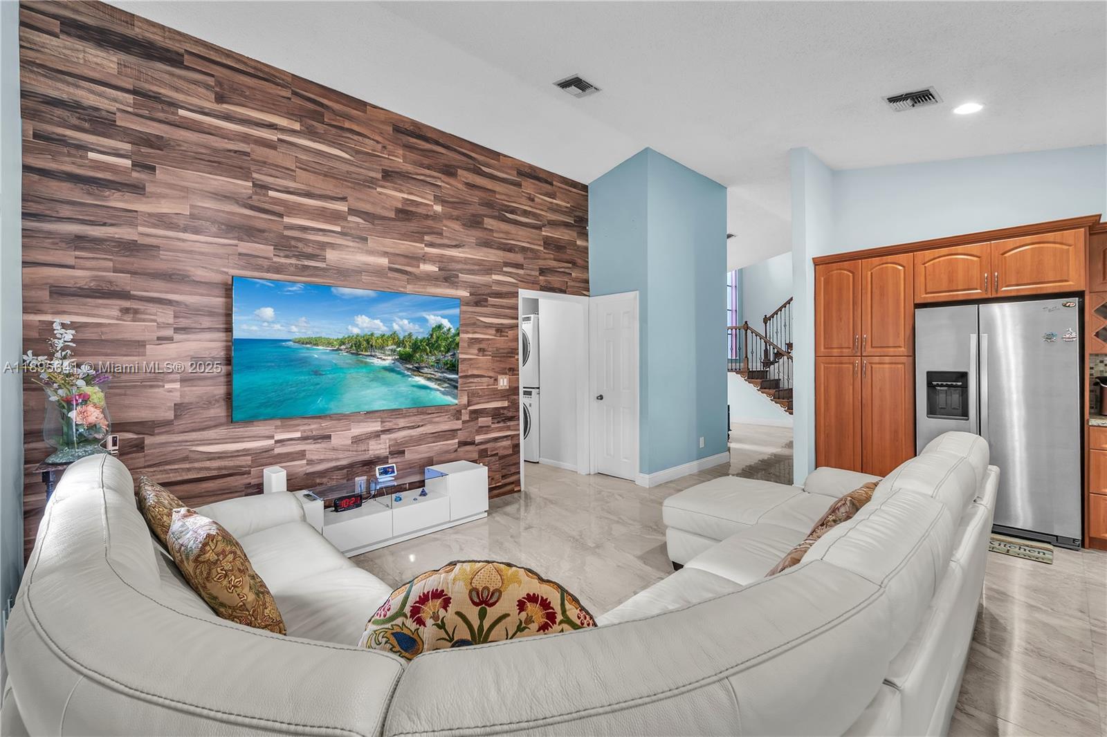 HOMES OF LAKE MIRAMAR - Residential