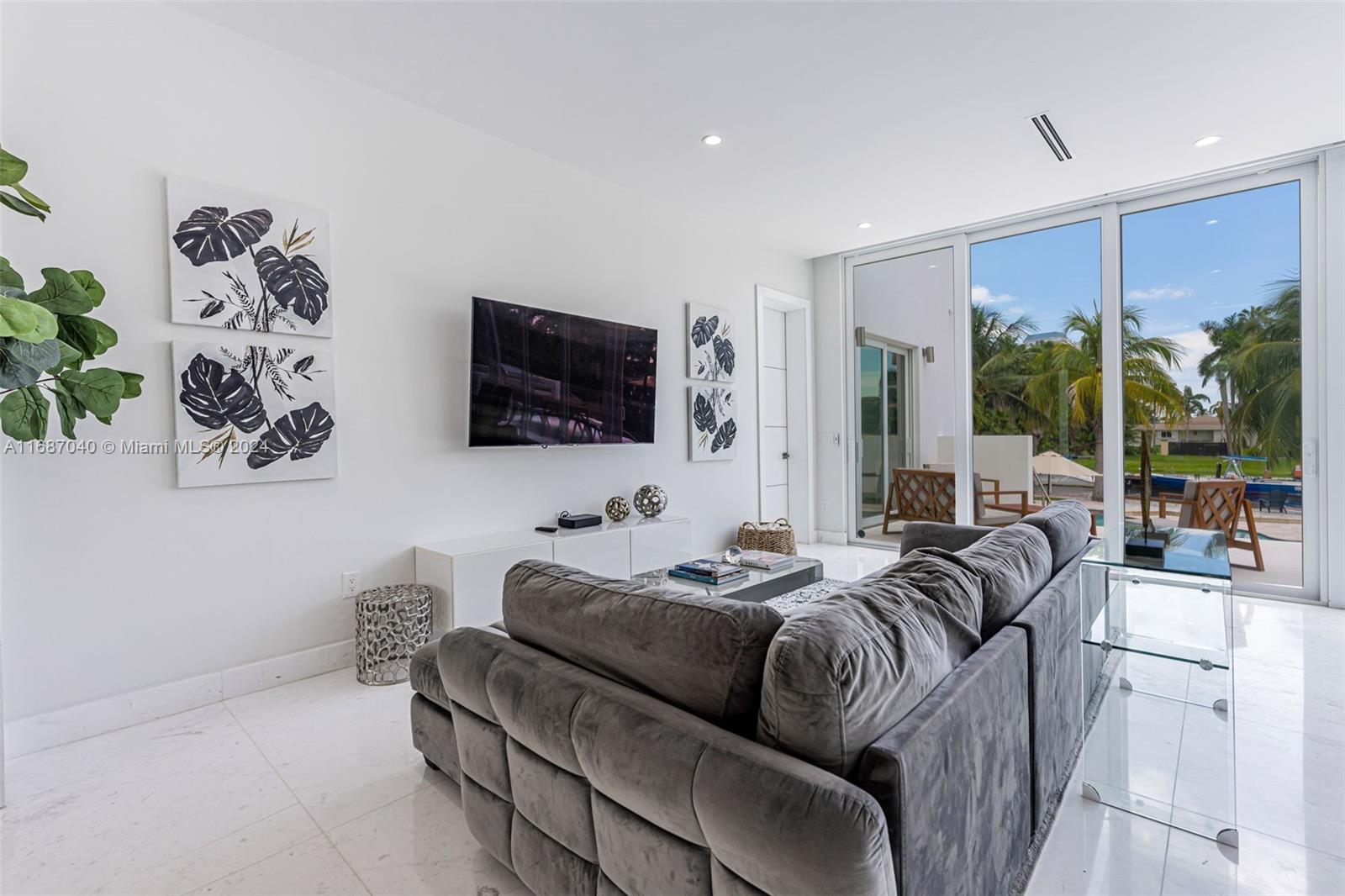 ADEMAR PARK AMD PL - Residential