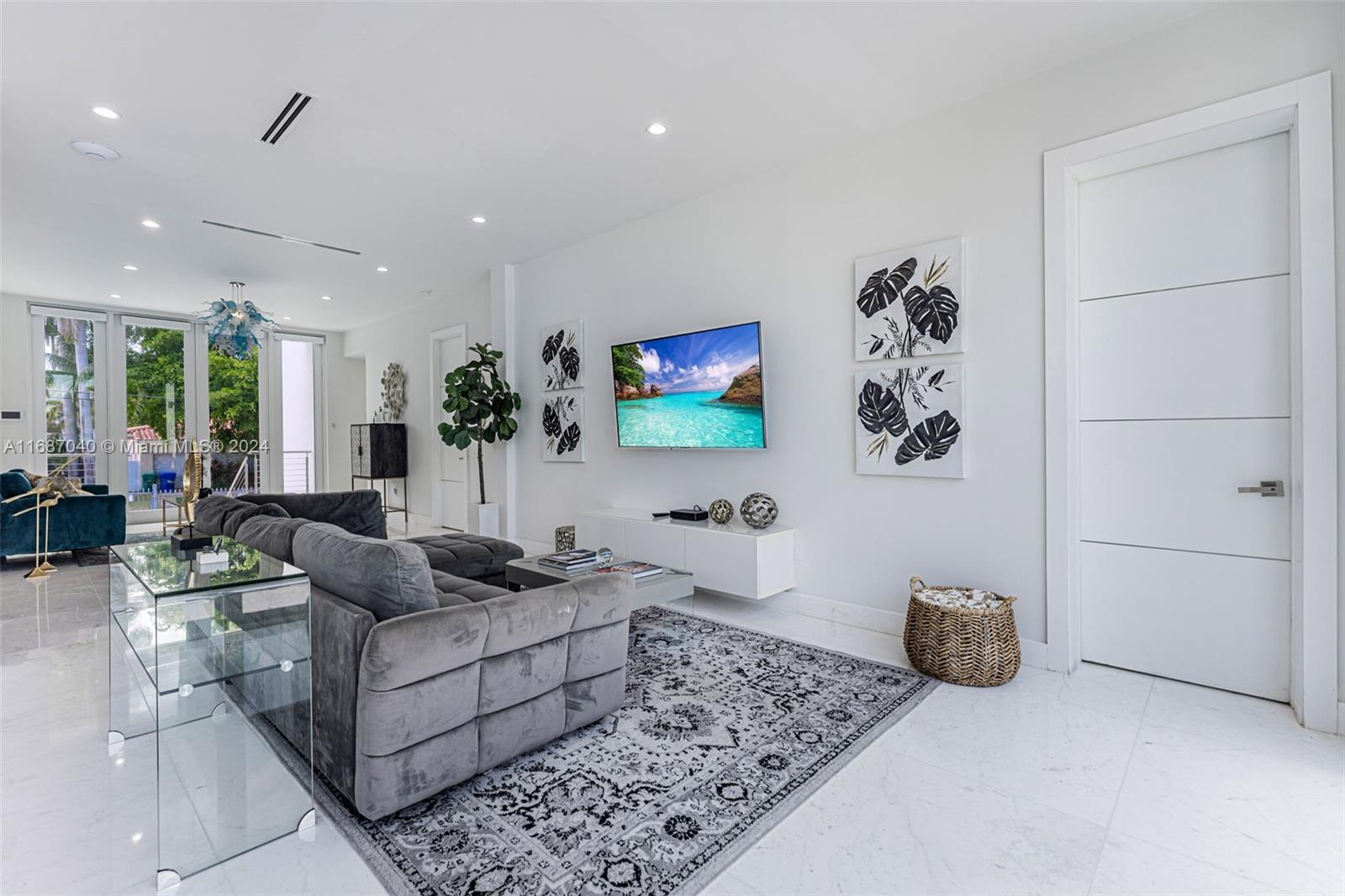 ADEMAR PARK AMD PL - Residential