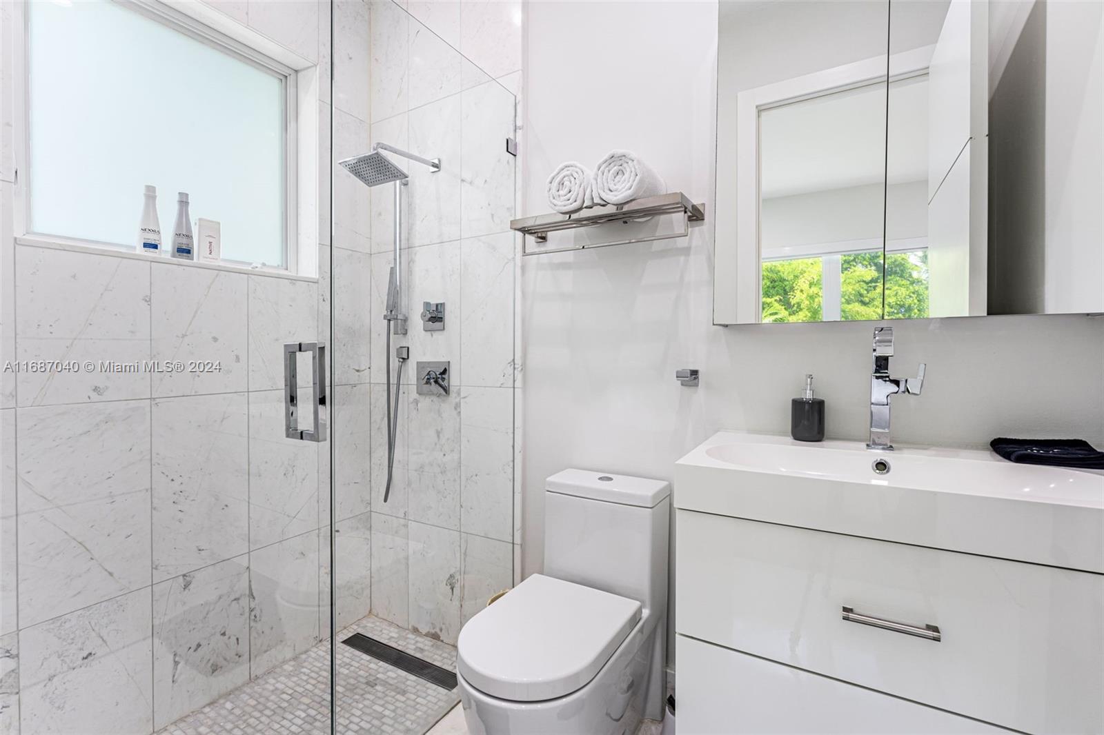 ADEMAR PARK AMD PL - Residential