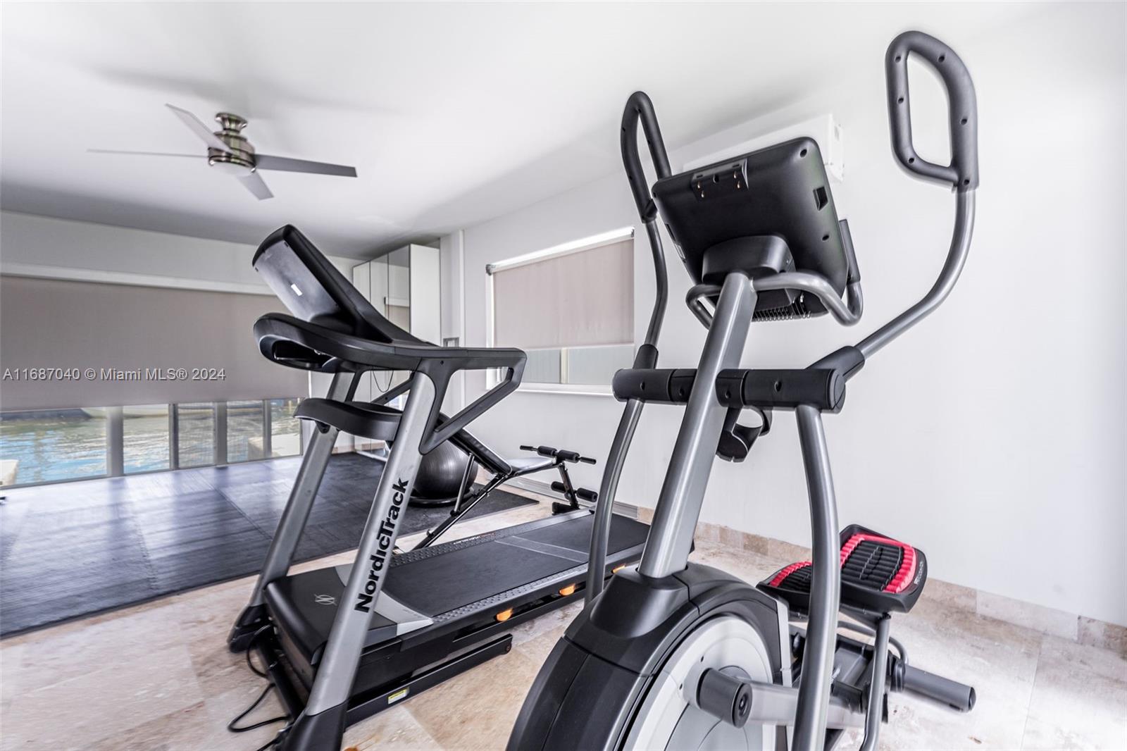 ADEMAR PARK AMD PL - Residential