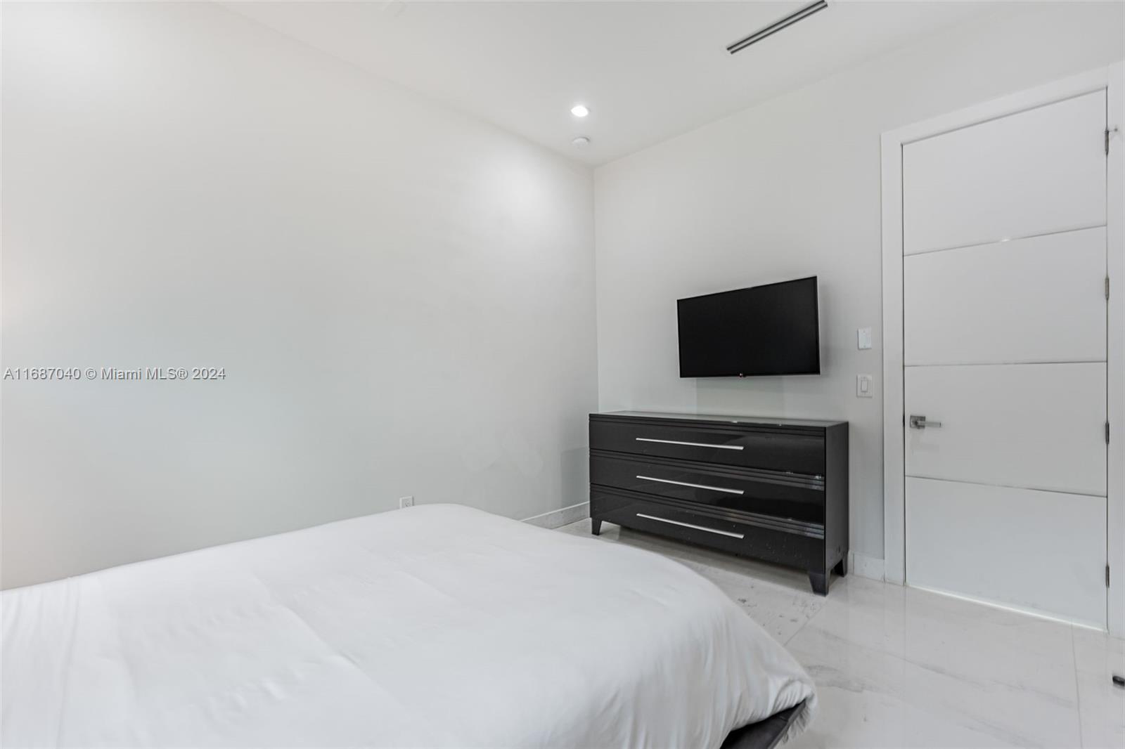 ADEMAR PARK AMD PL - Residential