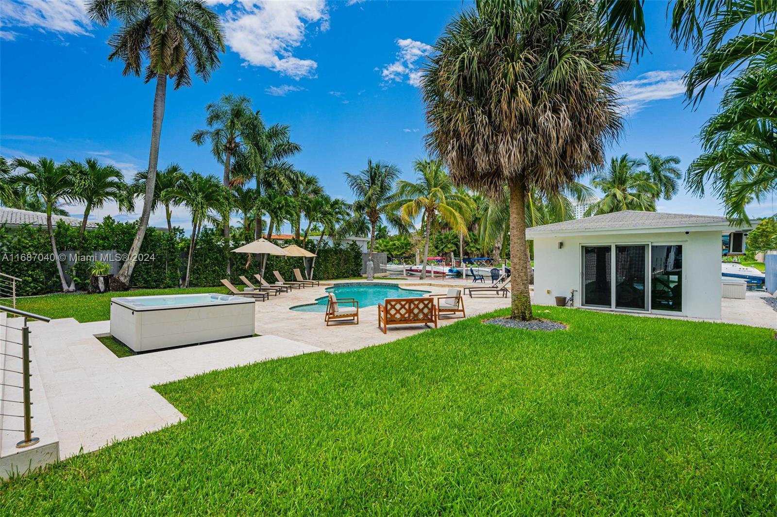 ADEMAR PARK AMD PL - Residential
