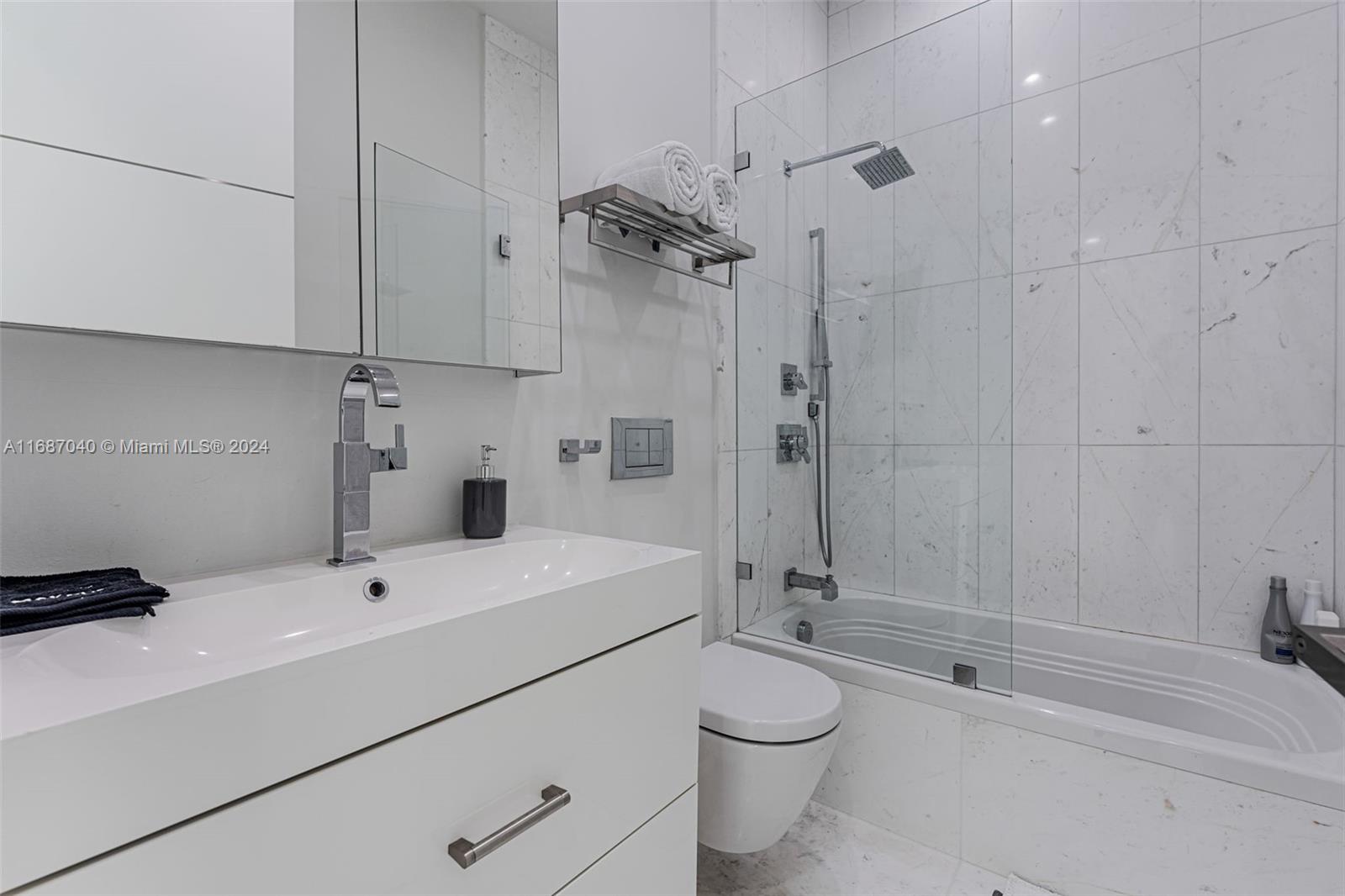 ADEMAR PARK AMD PL - Residential
