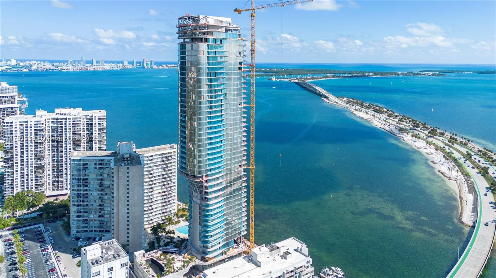 Una Residences - Residential