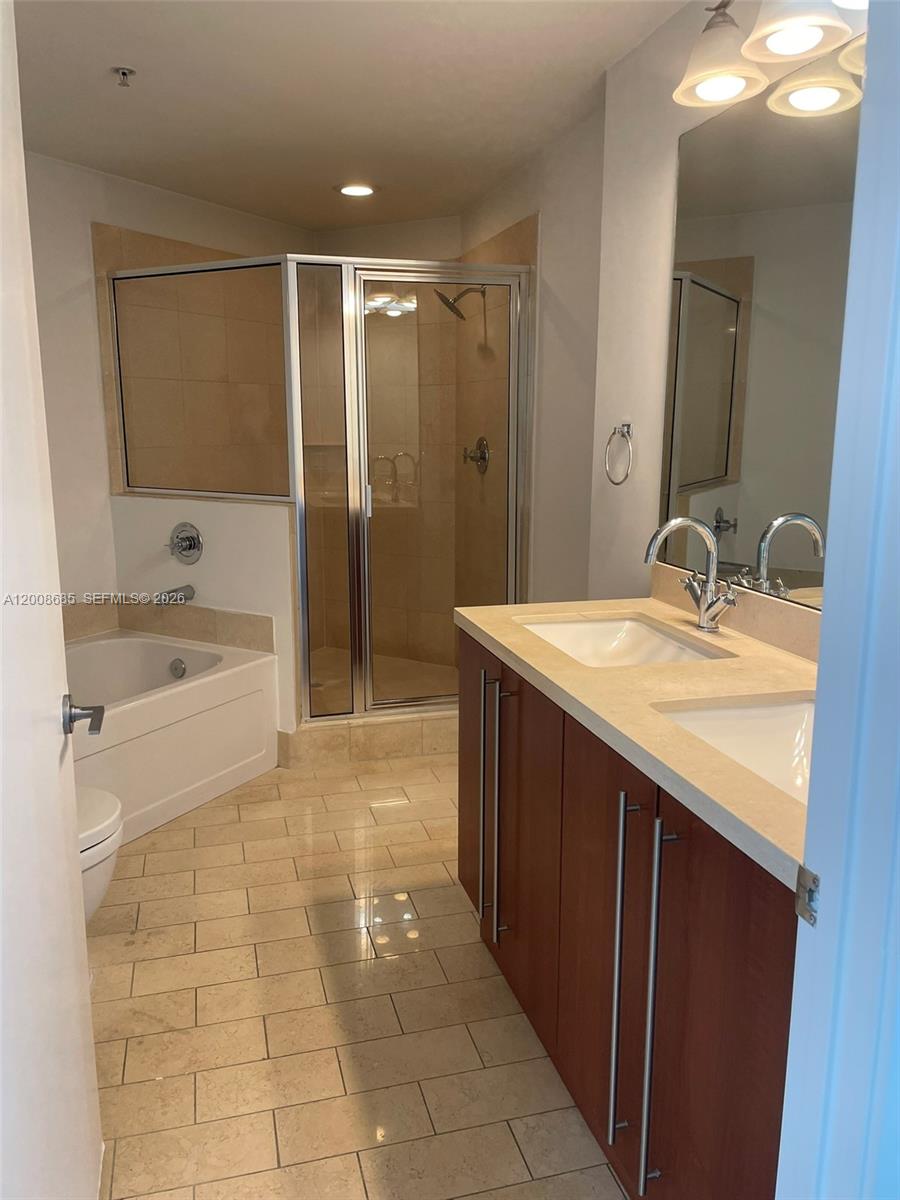THE AXIS ON BRICKELL COND - Residential Lease