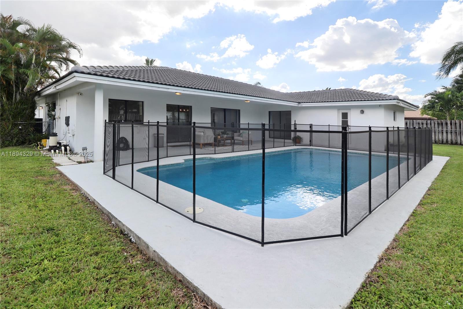 CYPRESS RUN - Residential