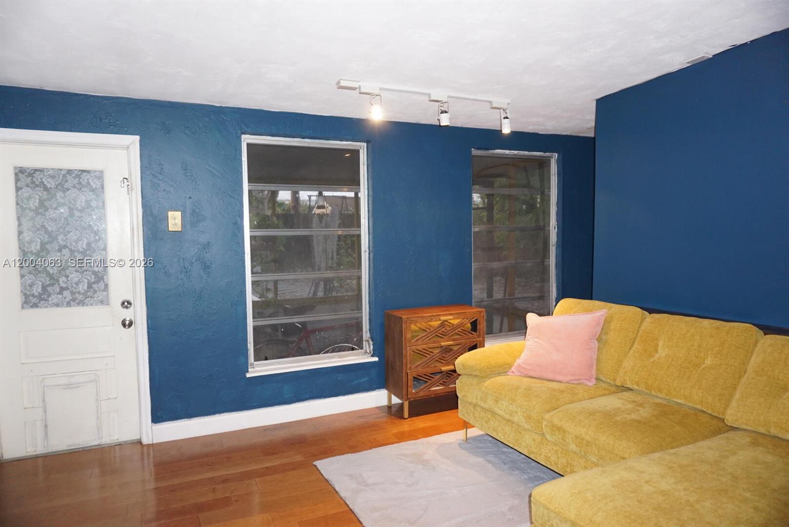 LARGO SOUND VILLAGE - Residential