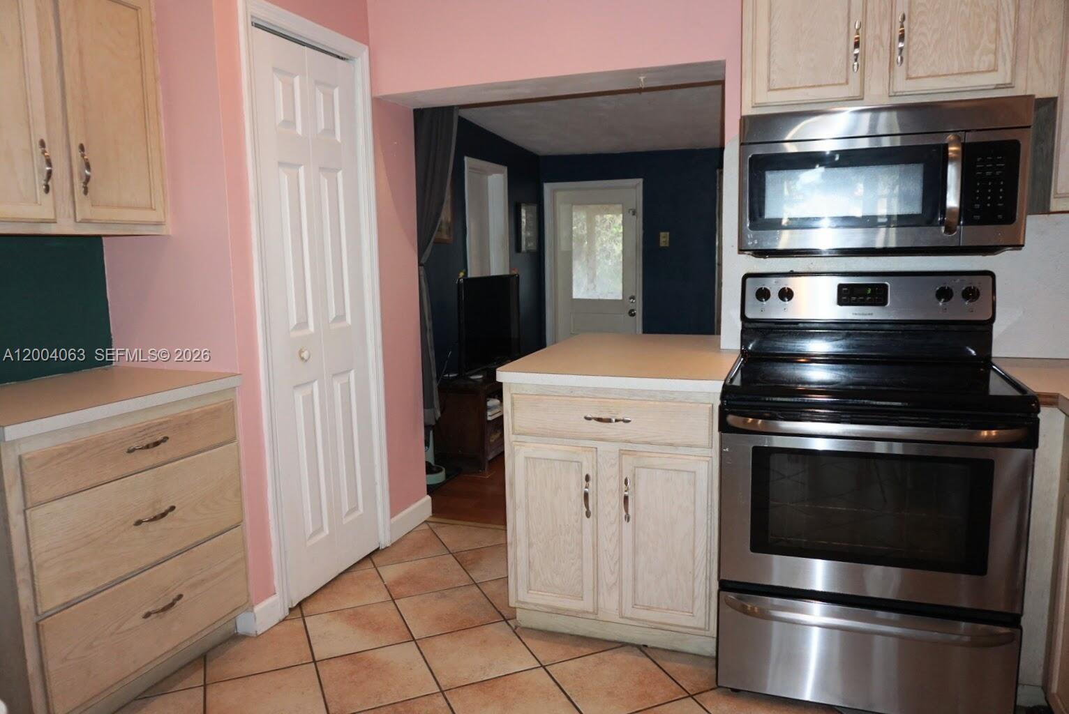 LARGO SOUND VILLAGE - Residential