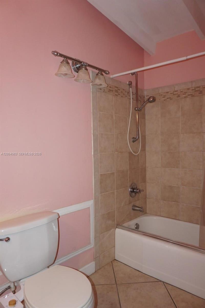 LARGO SOUND VILLAGE - Residential