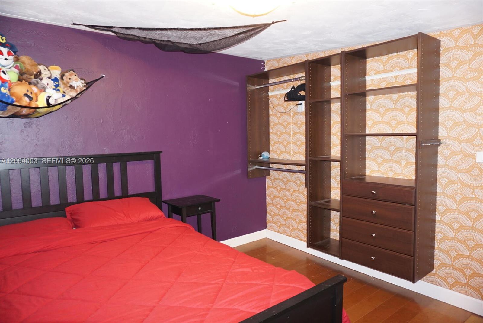 LARGO SOUND VILLAGE - Residential