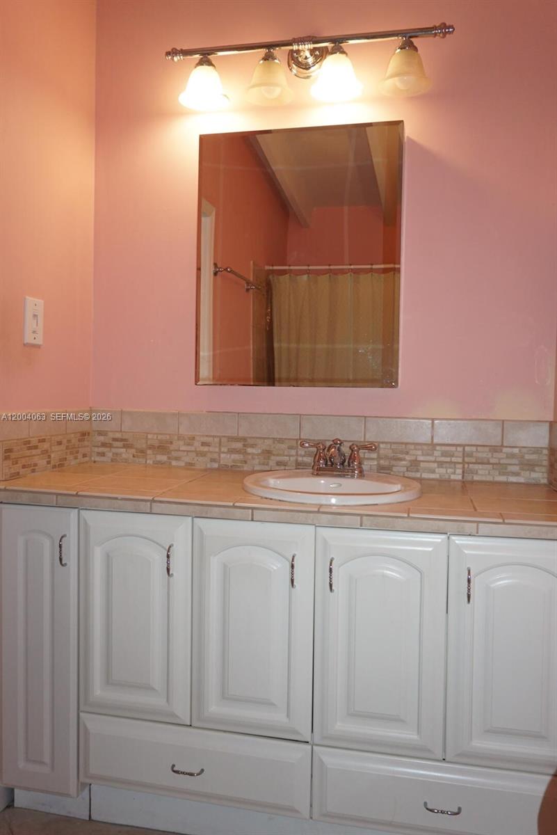 LARGO SOUND VILLAGE - Residential