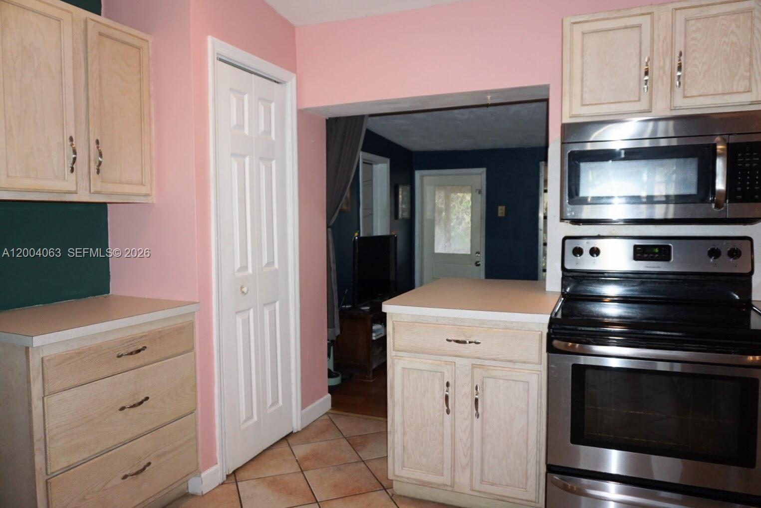 LARGO SOUND VILLAGE - Residential