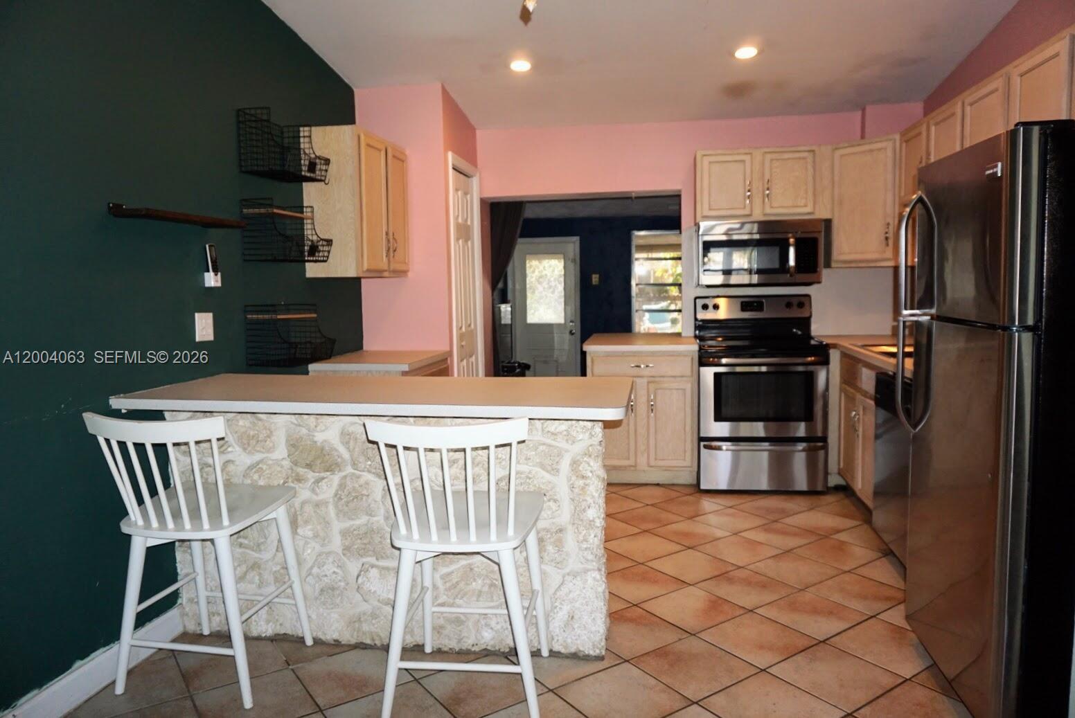 LARGO SOUND VILLAGE - Residential