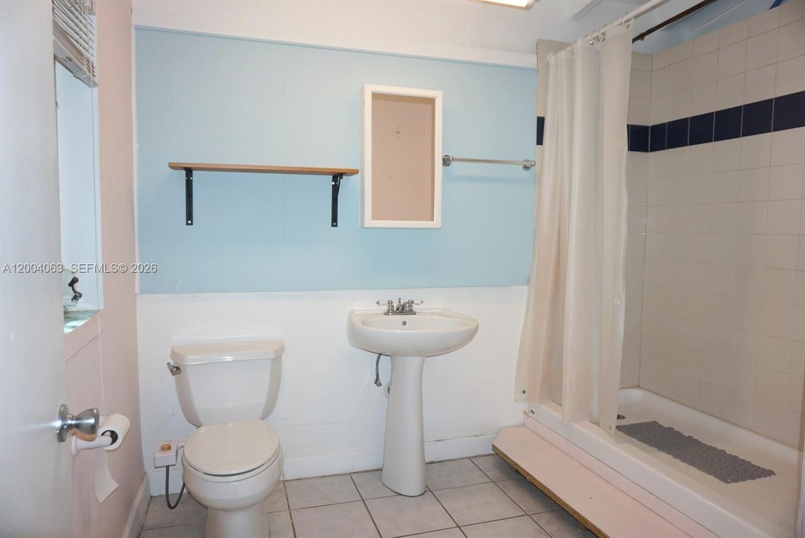 LARGO SOUND VILLAGE - Residential