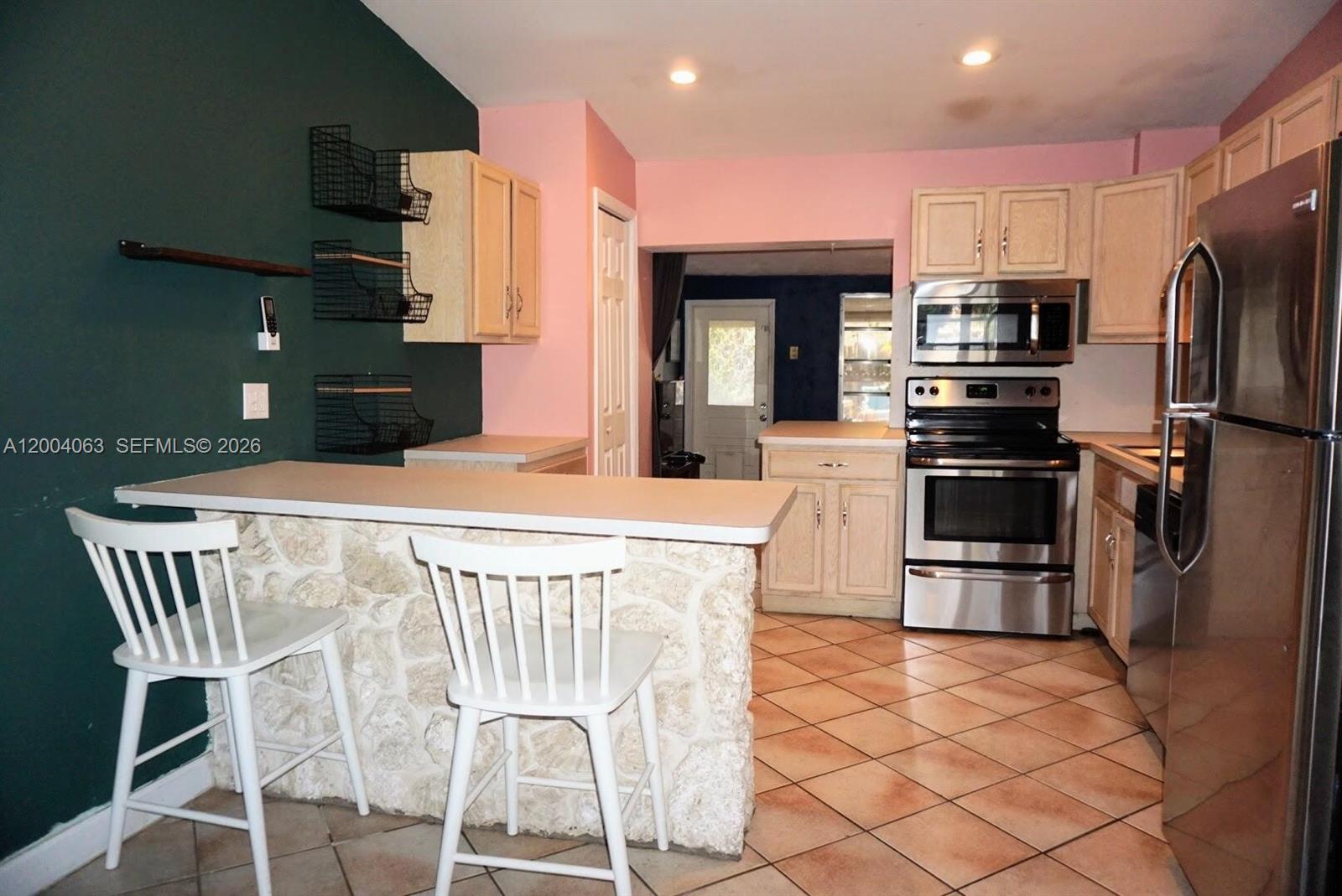 LARGO SOUND VILLAGE - Residential