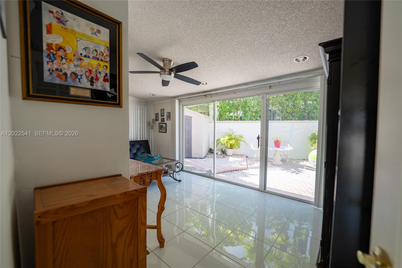 LAUDERDALE BEACH - Residential