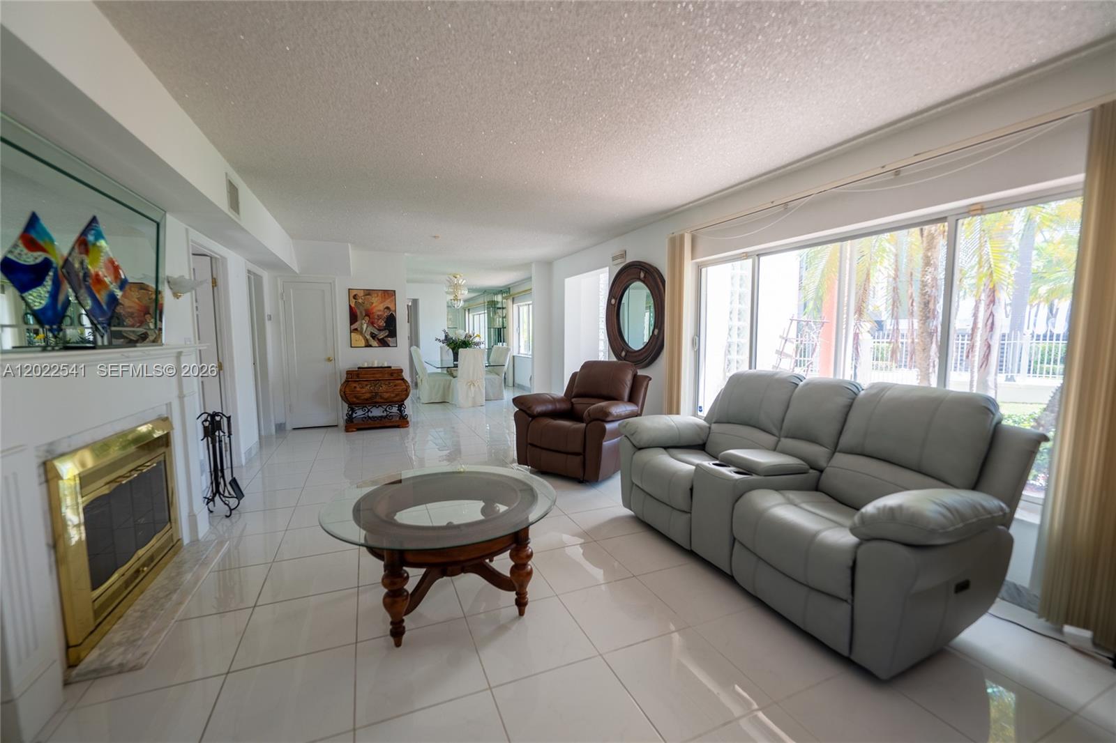 LAUDERDALE BEACH - Residential