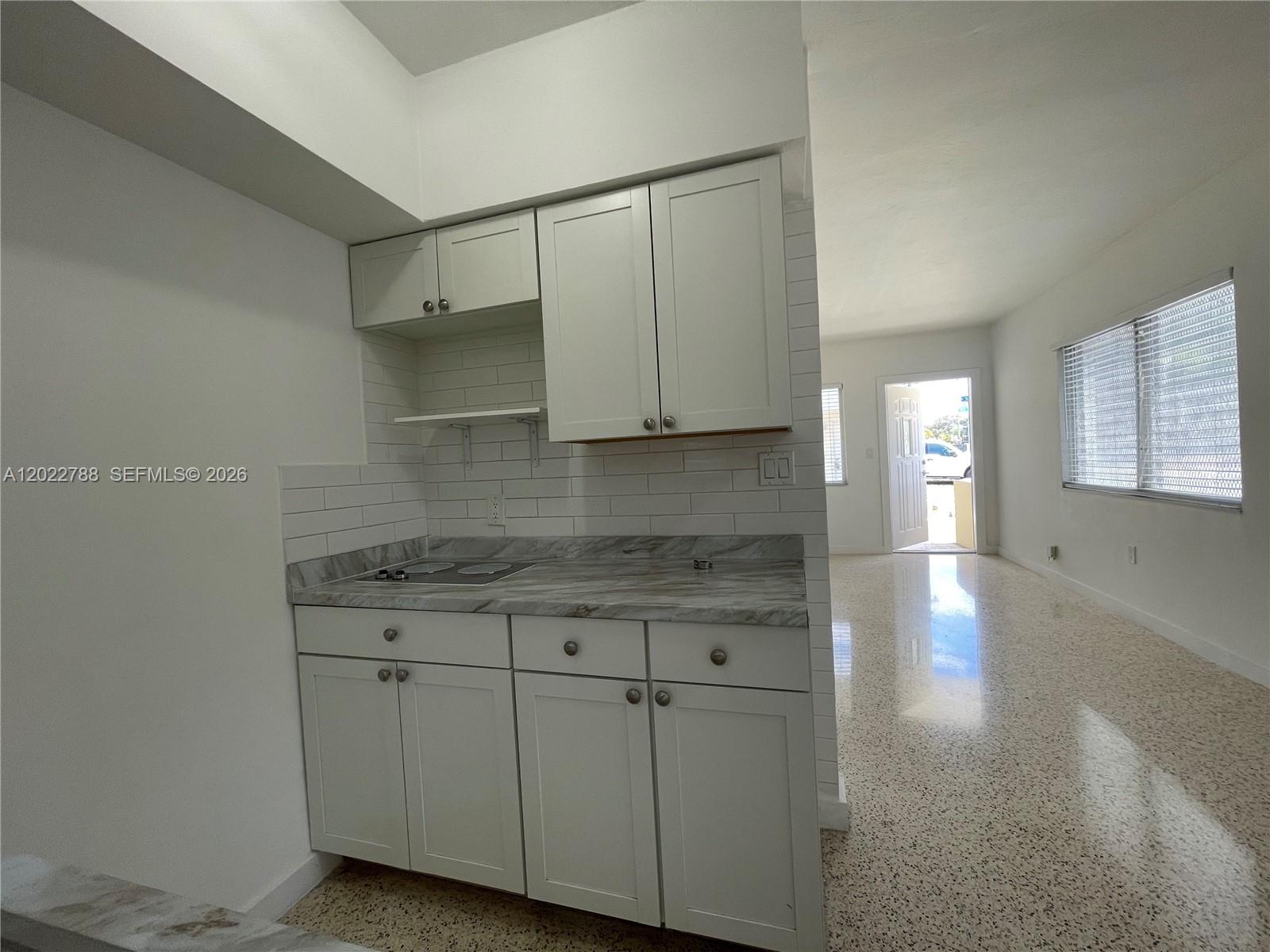 940 SW 4th ave 1