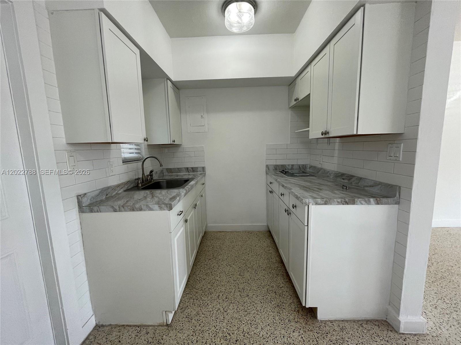 940 SW 4th ave 1