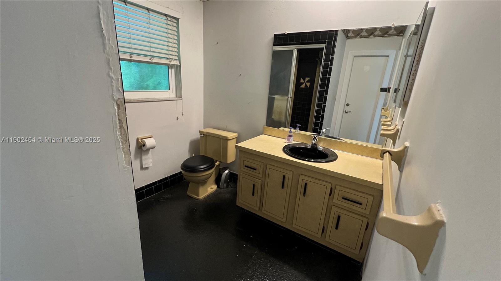 FOREST HILLS SOUTH - Residential