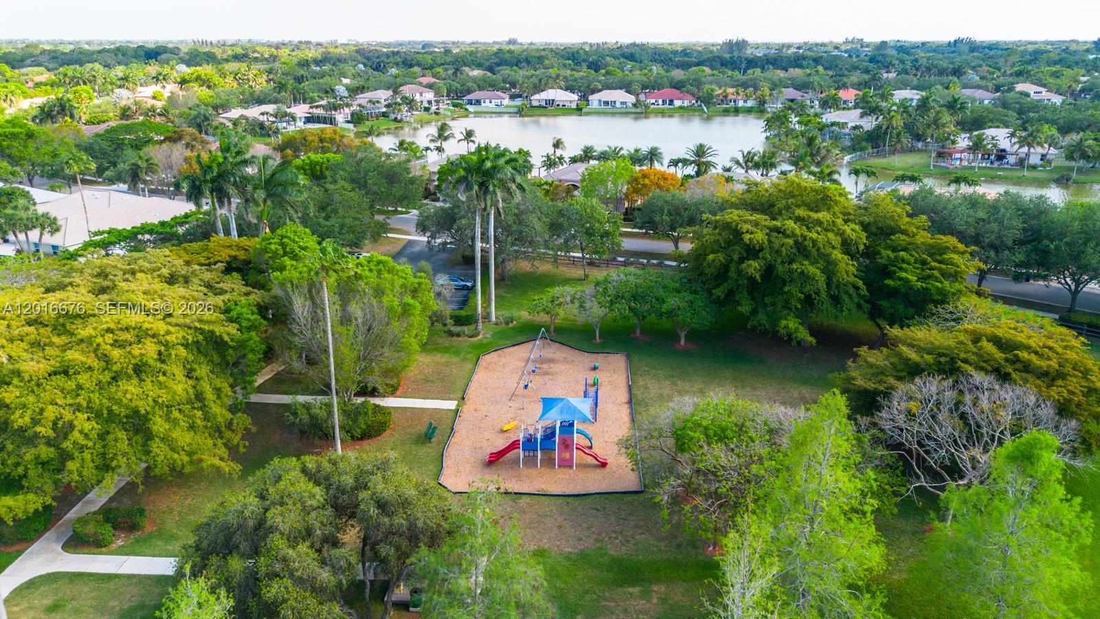COUNTRY GLEN - Residential