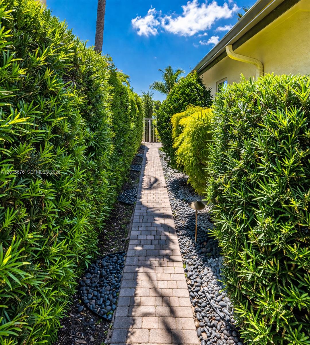 COUNTRY GLEN - Residential
