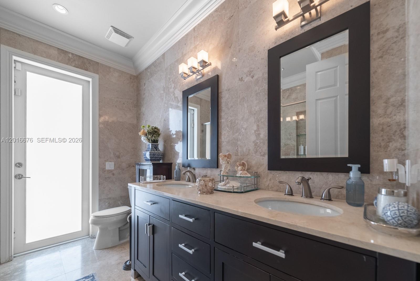COUNTRY GLEN - Residential