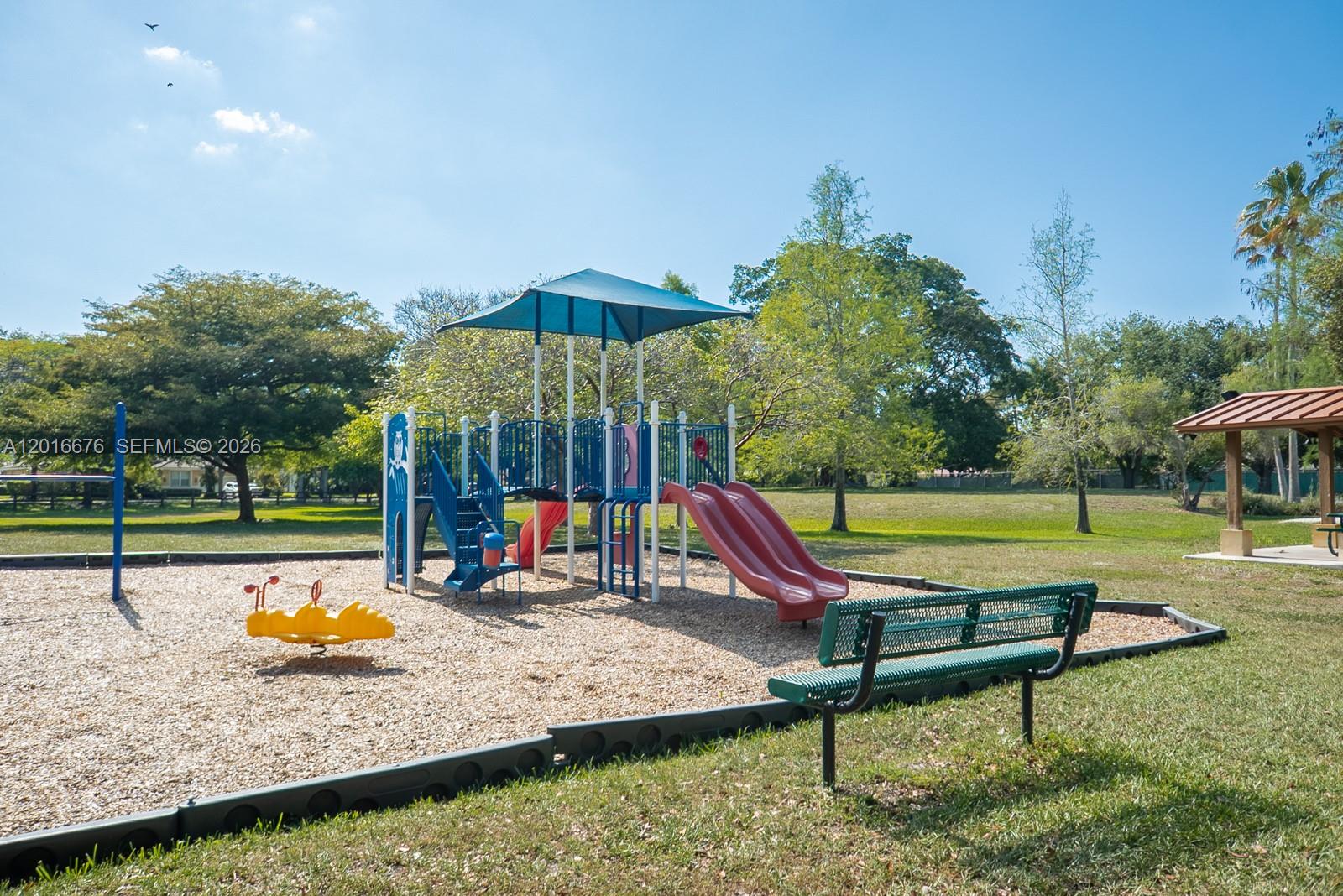 COUNTRY GLEN - Residential