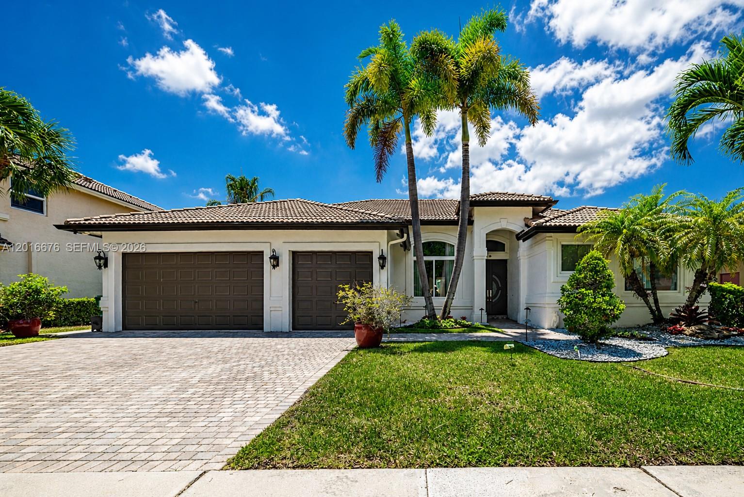 COUNTRY GLEN - Residential