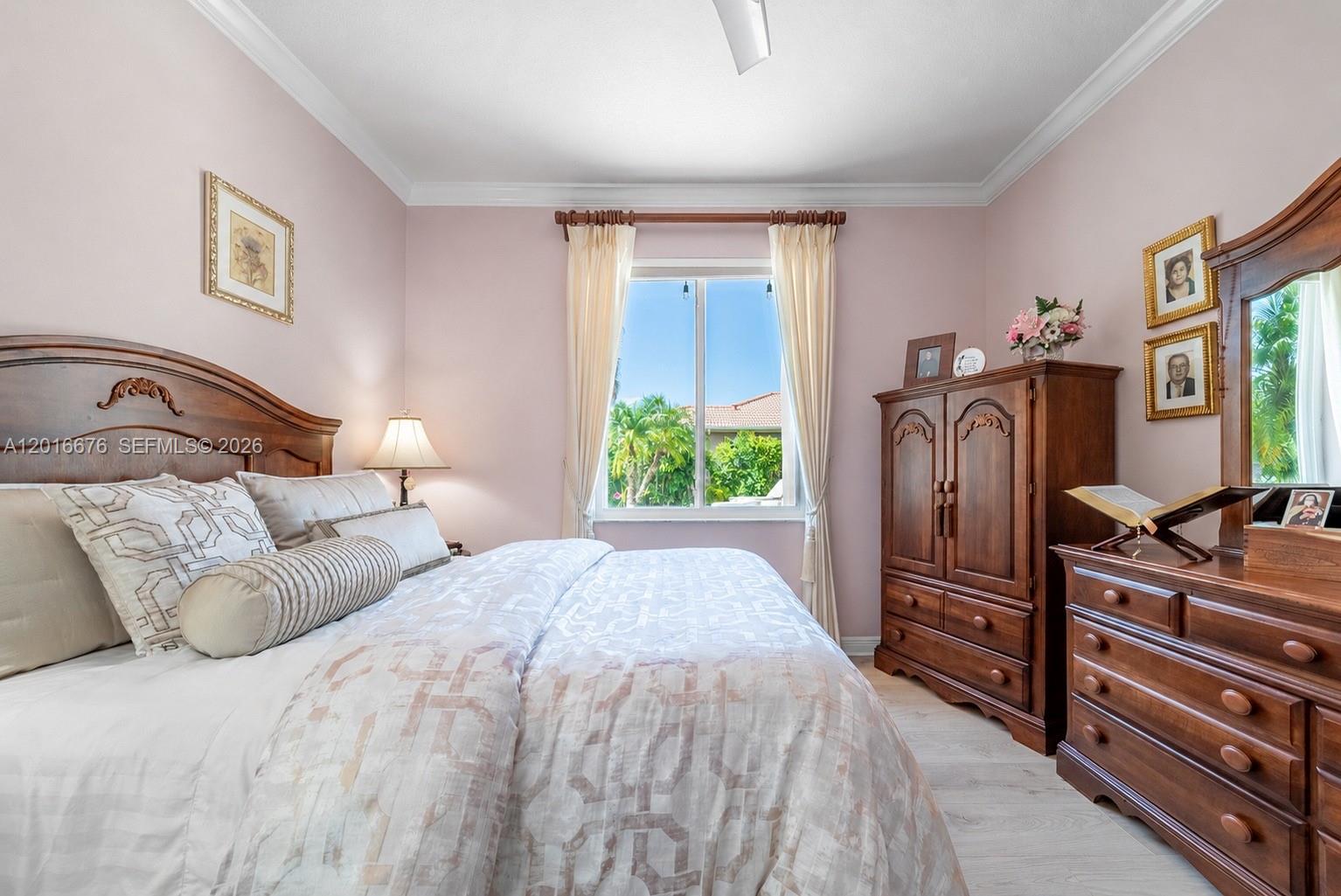 COUNTRY GLEN - Residential