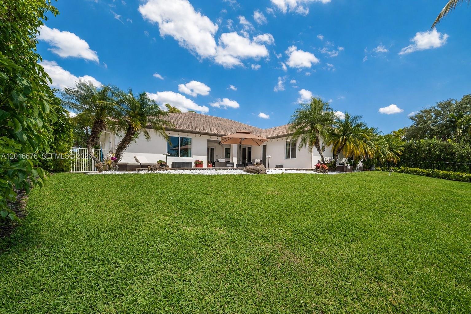 COUNTRY GLEN - Residential