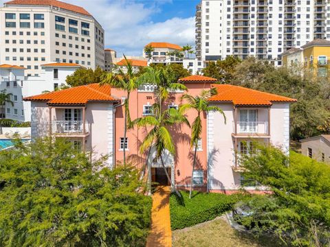 29 Santillane Ave 7 Coral Gables FL 33134
