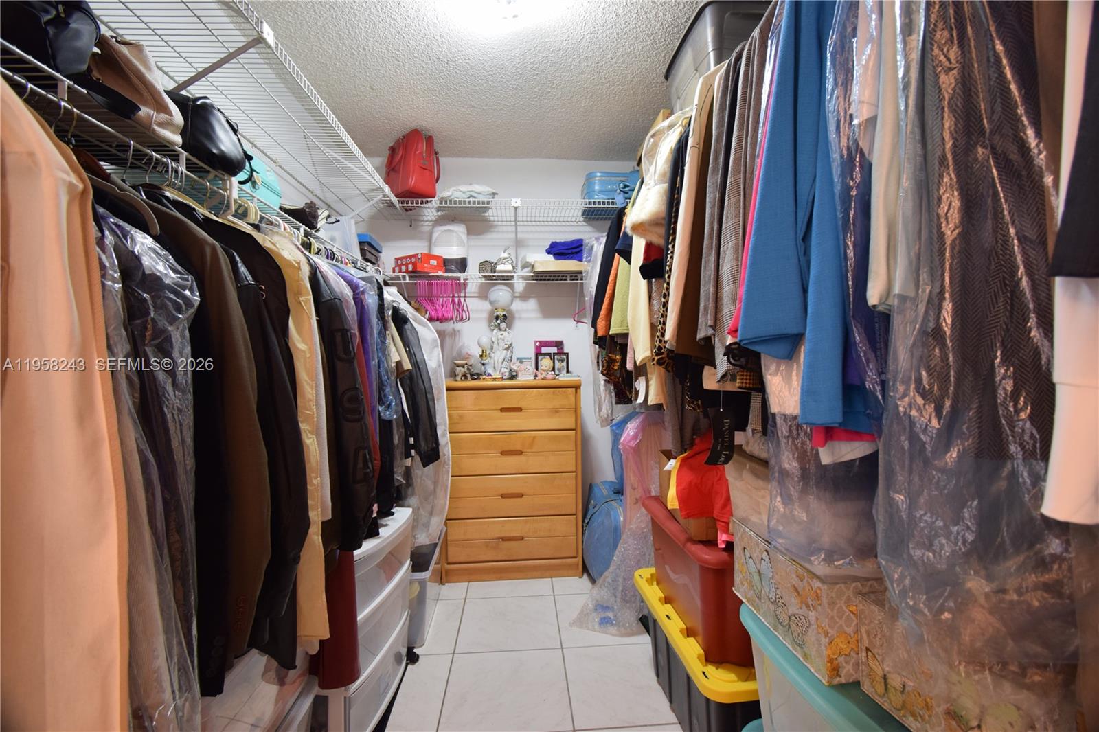 SOUTH WINDS CONDO - Residential