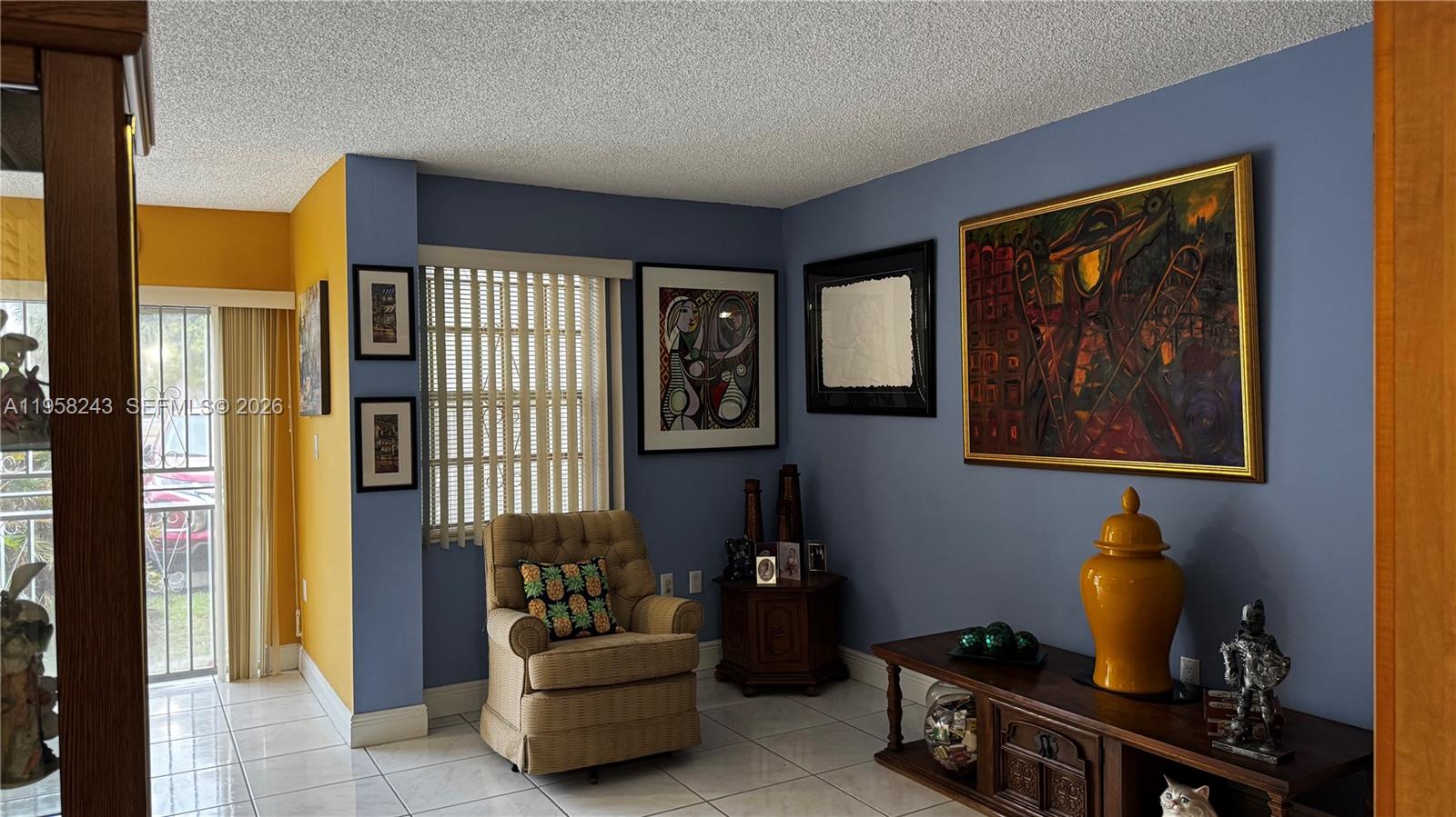 SOUTH WINDS CONDO - Residential