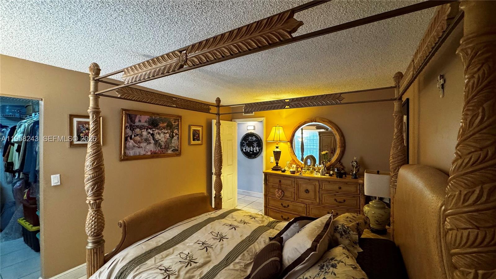 SOUTH WINDS CONDO - Residential