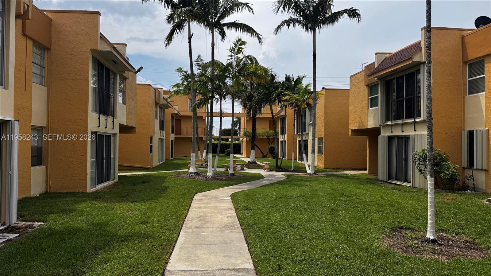 SOUTH WINDS CONDO - Residential