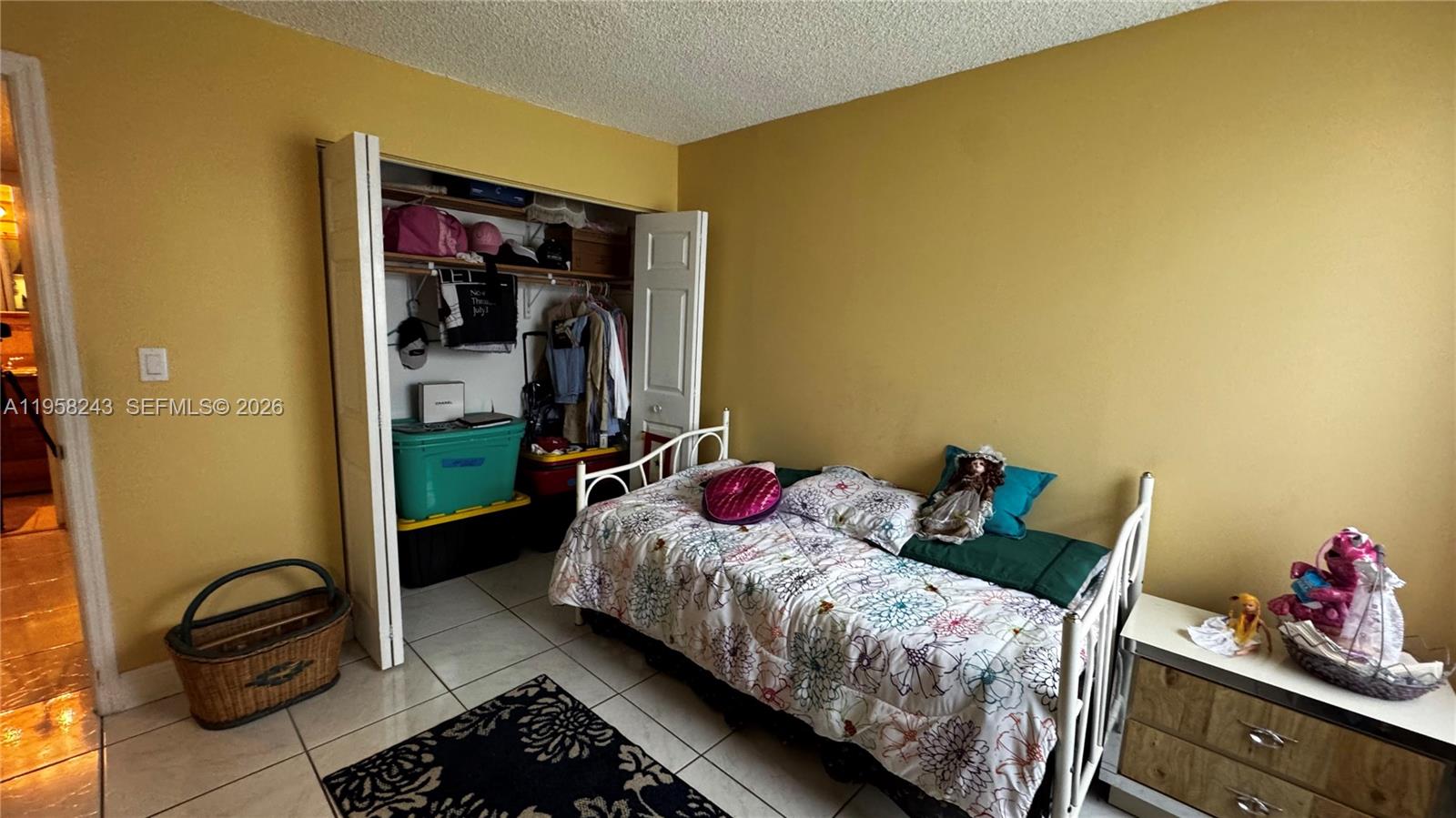 SOUTH WINDS CONDO - Residential