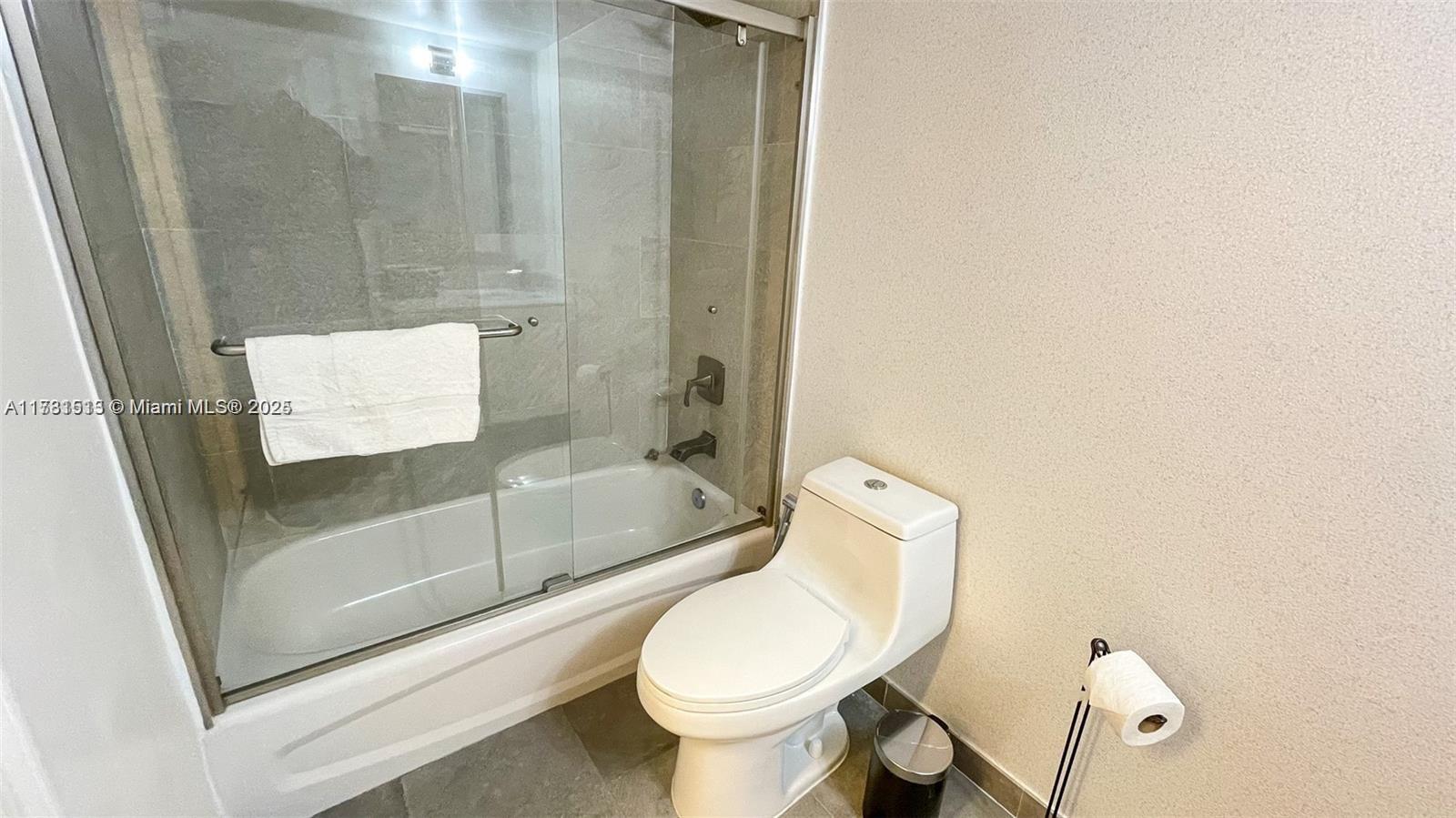 1200 Brickell Bay Dr 1702