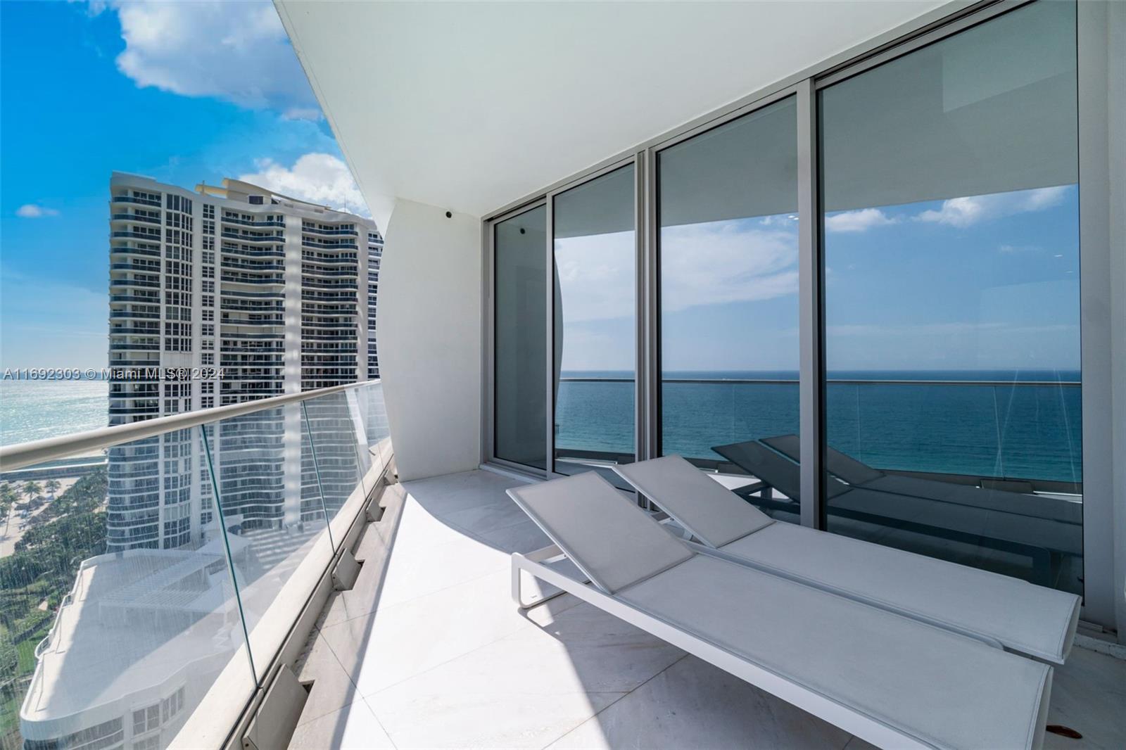 JADE SIGNATURE CONDO - Residential