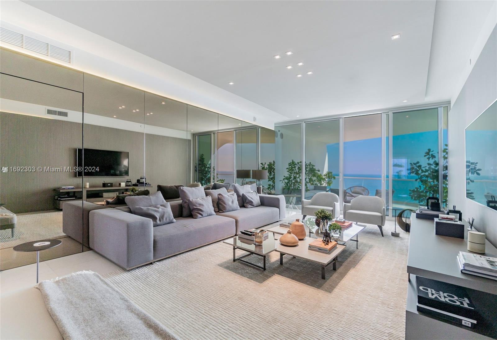 JADE SIGNATURE CONDO - Residential