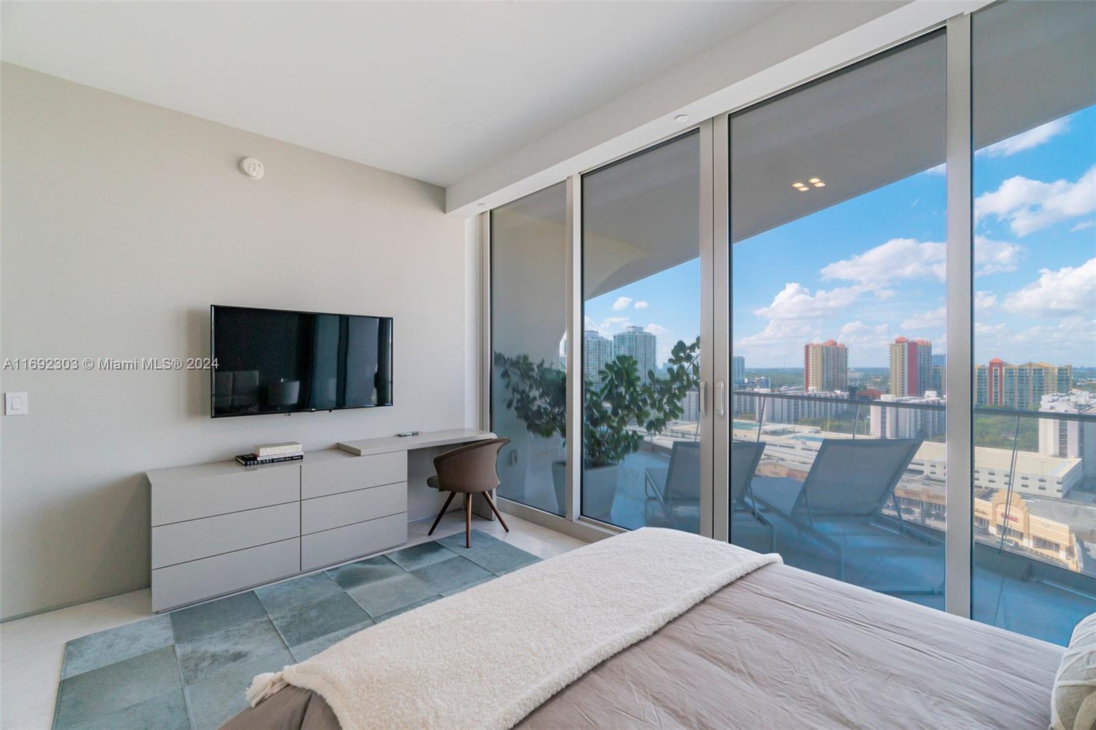 JADE SIGNATURE CONDO - Residential